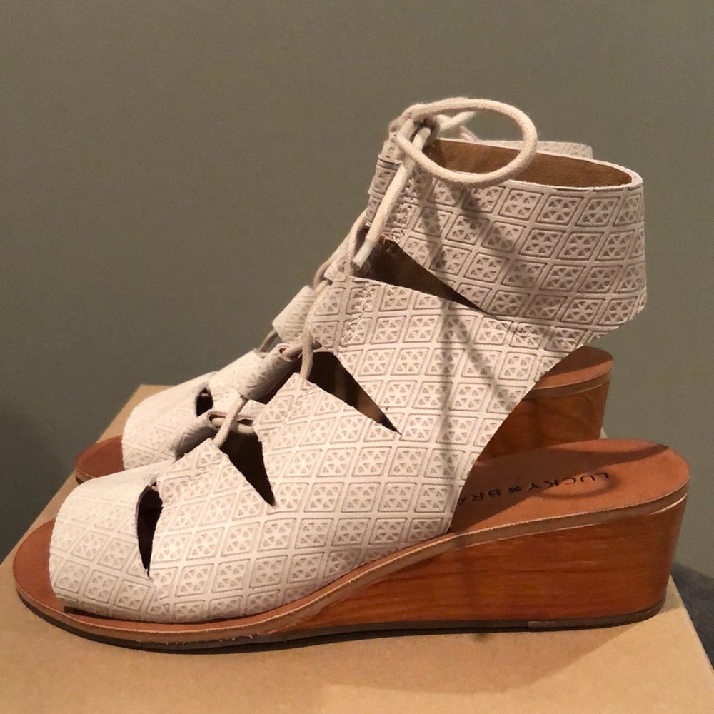 New Lucky Brand Sandals